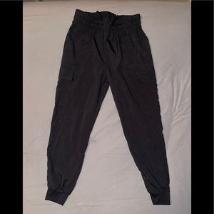 Lark + Grey
 Cargo Joggers
